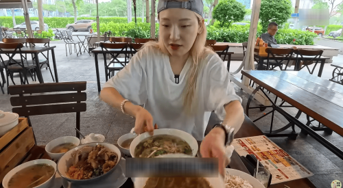 Korean Tourist Eats 4 Bowls of Pho at Once, Loves Every Dish