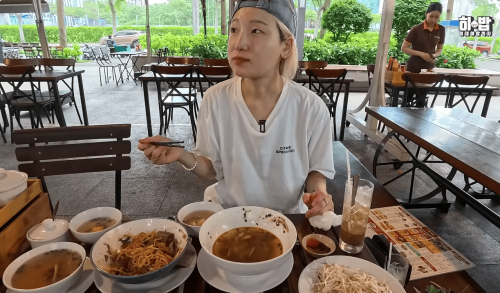 한국 손님, 한 번에 4종의 쌀국수 먹고 다 칭찬