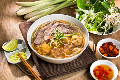 Du khách Hàn Quốc bị hương thơm của đặc sản Việt Nam "dẫn dụ": Đi hết từ ngỡ ngàng này tới ngỡ ngàng khác