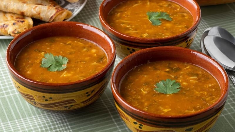 20 best soups in the world as listed by an American newspaper - Vietnamese Pho is called an excellent rice noodle soup 11