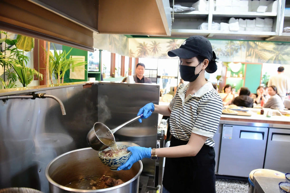 'Thầy' Tuyên và giấc mơ ở đâu cũng có phở 2