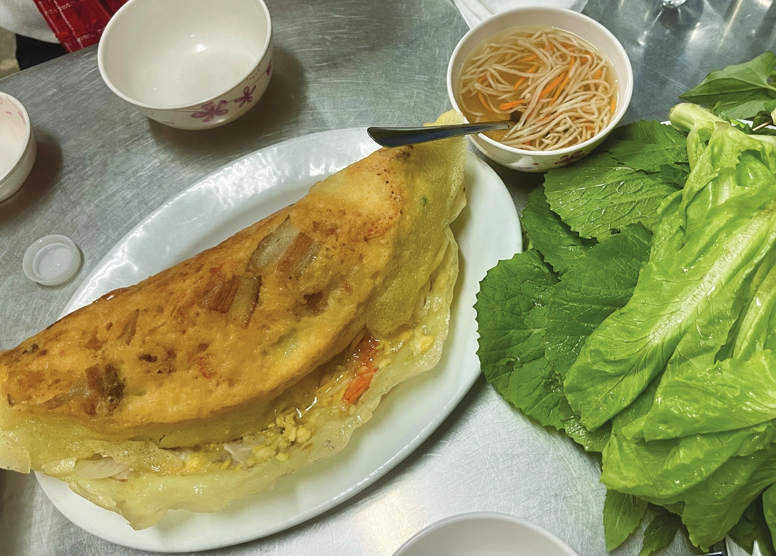 banh xeo mon an viet nam duoc nhieu nguoi nuoc ngoai biet den anh ngoc dong 17773697080661245418684