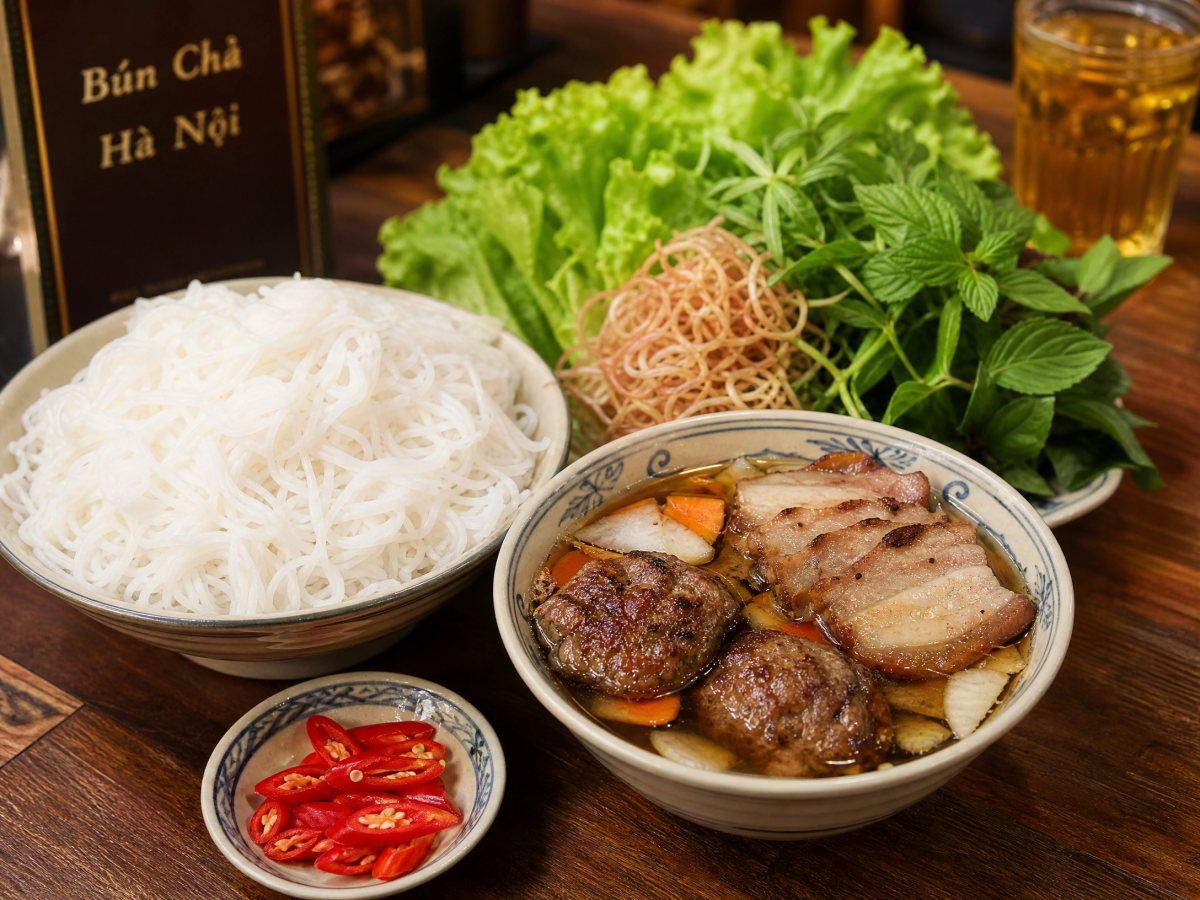 Bún chả Hà Nội truyền thống thơm ngon
